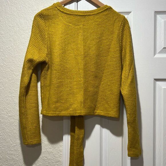 J.O.A Women's Tie Front Waffle Textured Knit Cropped Sweater Yellow Size Medium - Picture 4 of 7